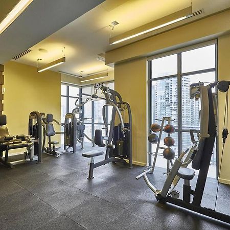 Chic 1-Br Condo; Parking Included; Downtown Core Toronto Exteriér fotografie
