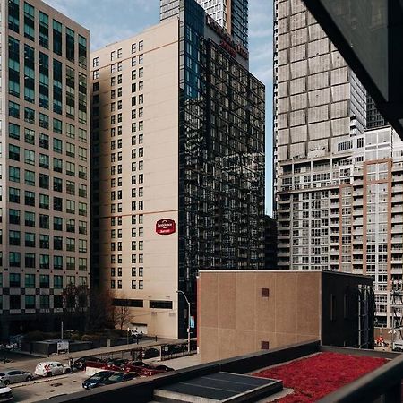 Chic 1-Br Condo; Parking Included; Downtown Core Toronto Exteriér fotografie
